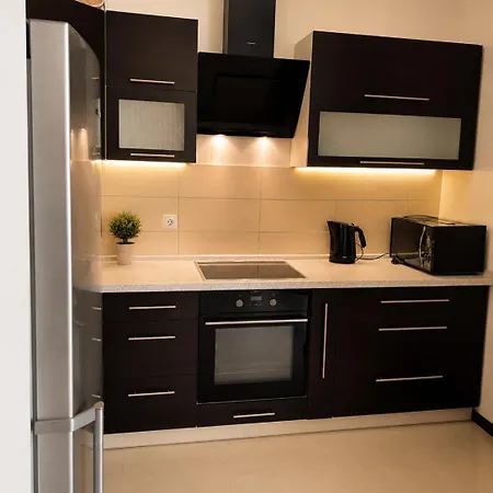 Apartment просторная рядом с парком победы *